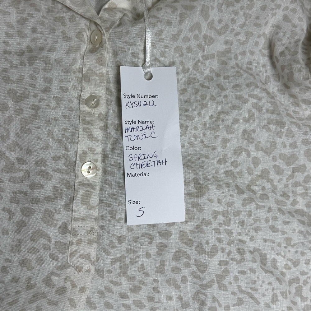 Kyla Seo Caite Layla Blouse Top Cheetah Animal Tunic Karyn Linen Sand Small NWT - Picture 7 of 9
